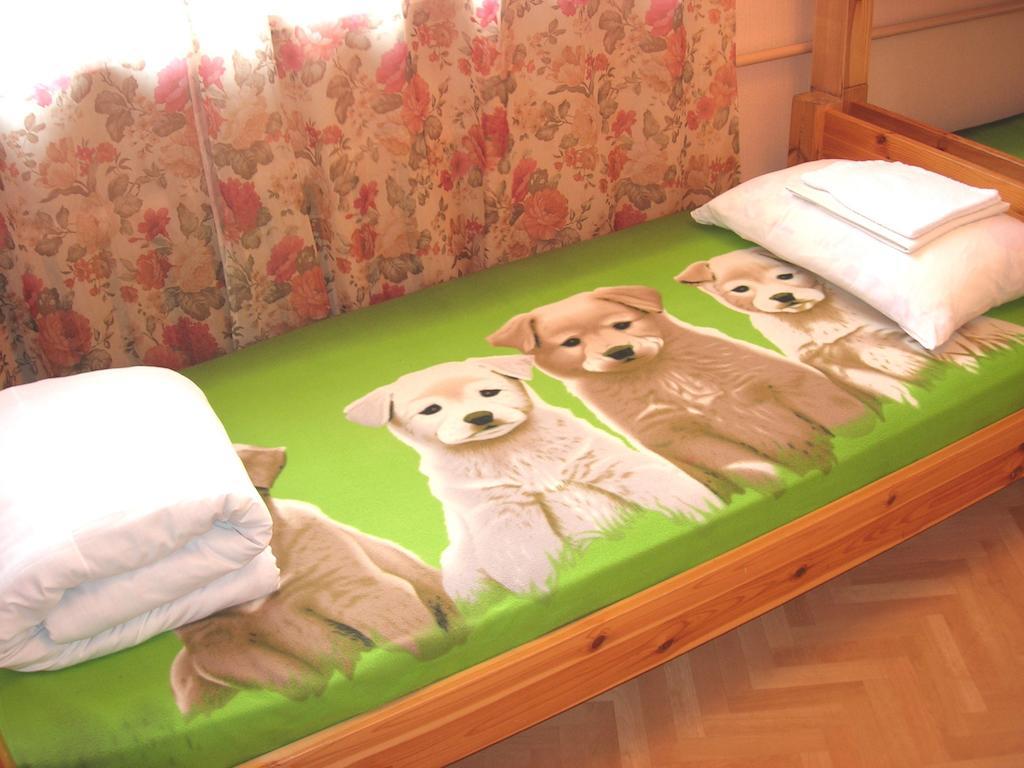 Elizabeth'S Yh Rooms Riga Room photo
