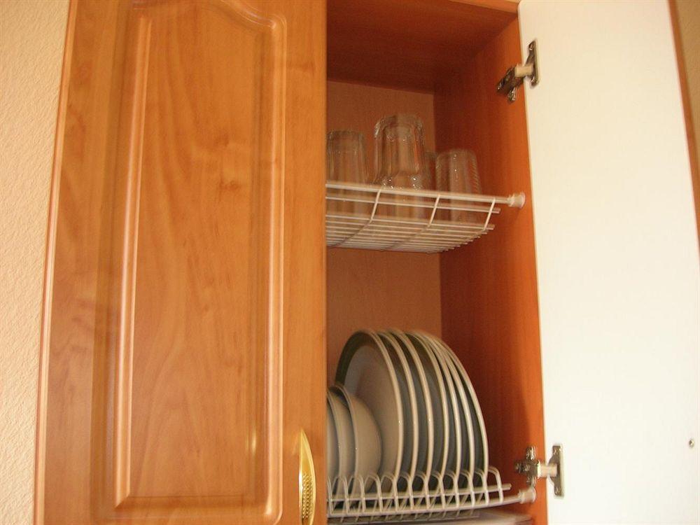 Elizabeth'S Yh Rooms Riga Exterior photo