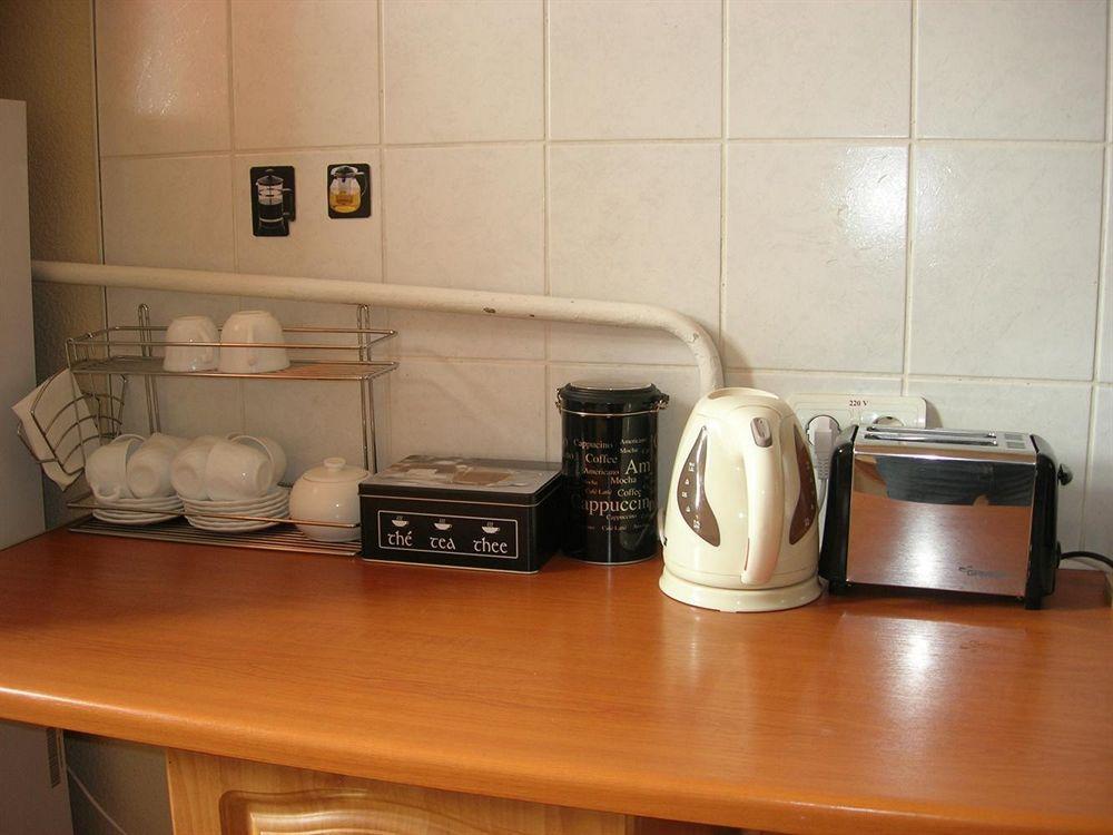 Elizabeth'S Yh Rooms Riga Exterior photo