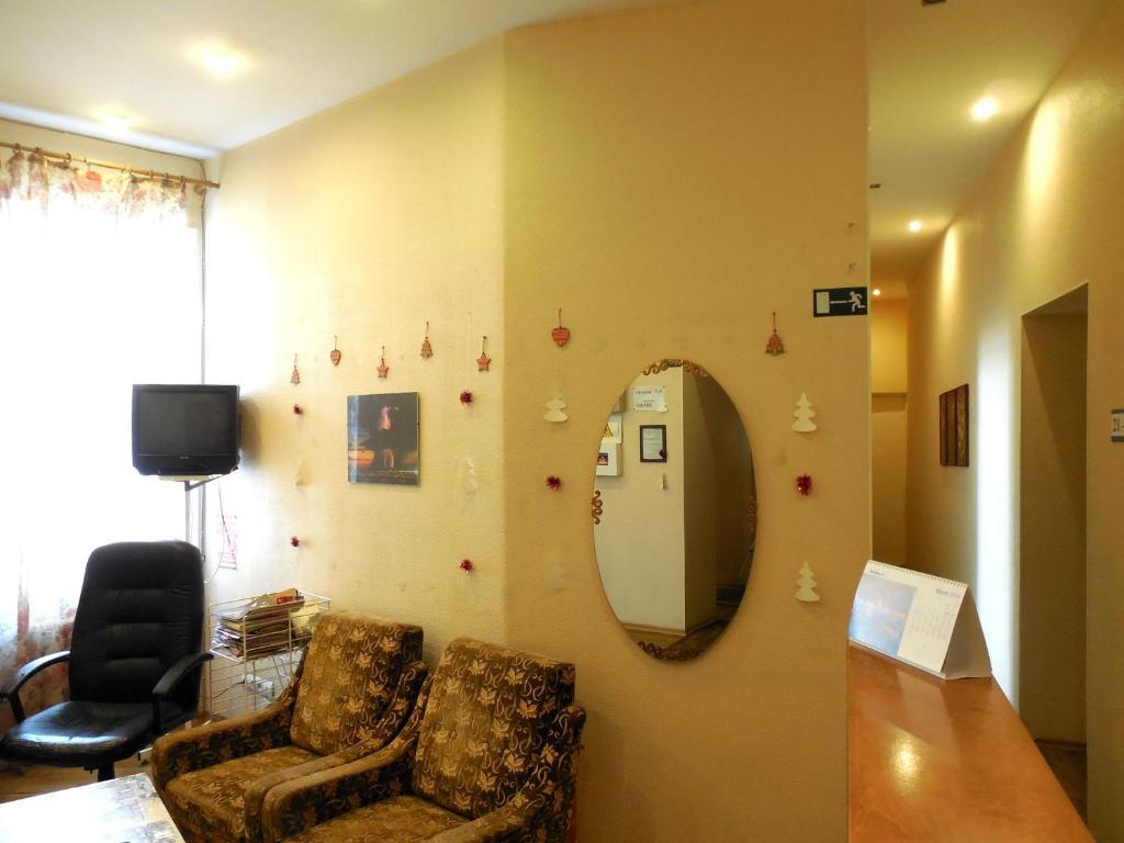 Elizabeth'S Yh Rooms Riga Exterior photo